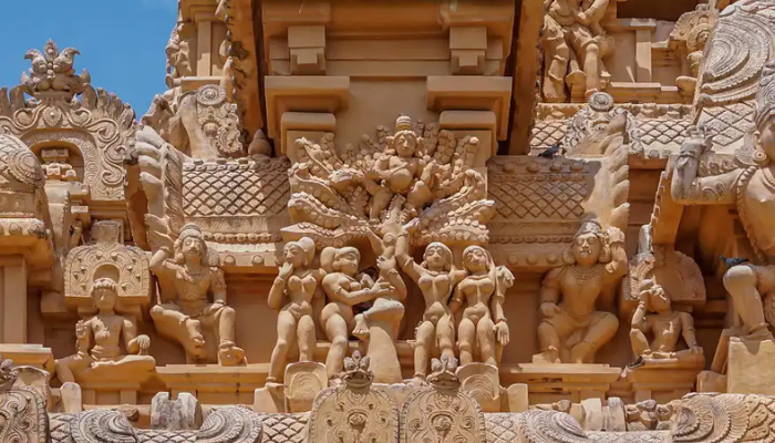 kamasutra book kisne likhi